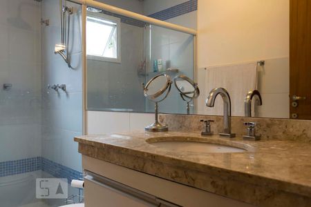 Casa à venda com 260m², 3 quartos e 3 vagas2o. Andar - Suíte 3/ Banheiro (Torneira)