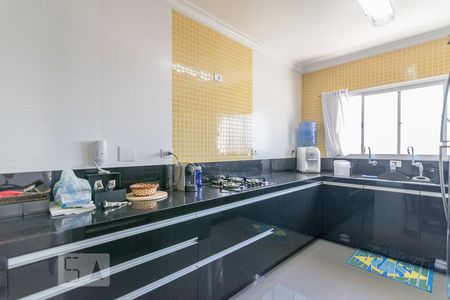 Apartamento à venda com 180m², 4 quartos e 3 vagas Apartamento à venda com 180m², 4 quartos e 3 vagasCozinha