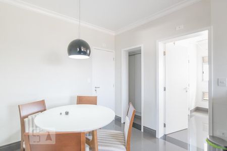 Apartamento à venda com 180m², 4 quartos e 3 vagas Apartamento à venda com 180m², 4 quartos e 3 vagasCopa