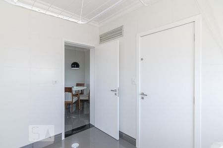 Apartamento à venda com 180m², 4 quartos e 3 vagas Apartamento à venda com 180m², 4 quartos e 3 vagasÁrea de Serviço