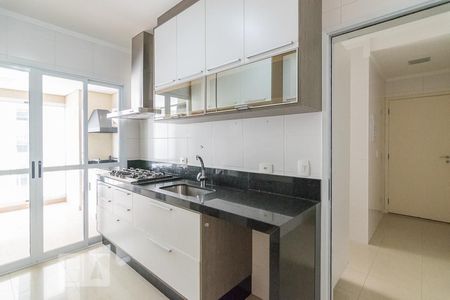 Apartamento para alugar com 144m², 3 quartos e 2 vagas Apartamento para alugar com 144m², 3 quartos e 2 vagasCozinha