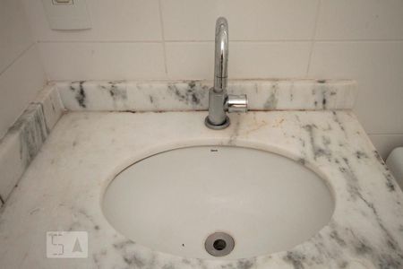 Banheiro de apartamento para alugar com 2 quartos, 80m² em Quarta Parada , São Paulo
