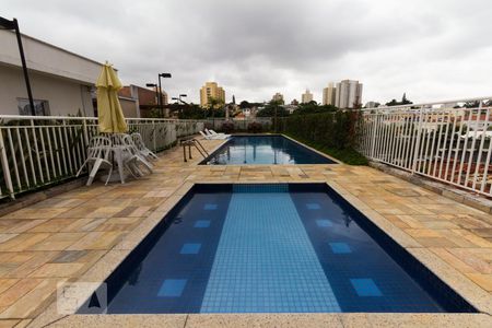 Apartamento à venda com 60m², 2 quartos e 1 vaga Apartamento à venda com 60m², 2 quartos e 1 vagaPiscinas