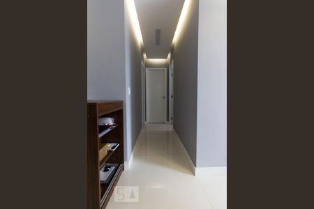Apartamento à venda com 60m², 2 quartos e 1 vaga Apartamento à venda com 60m², 2 quartos e 1 vagaCorredor