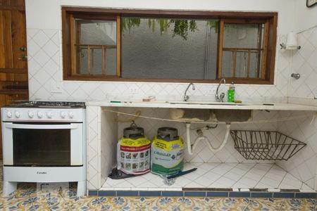 Casa à venda com 190m², 3 quartos e 2 vagas Casa à venda com 190m², 3 quartos e 2 vagasCozinha