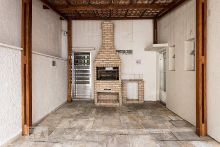 Apartamento à venda com 74m², 2 quartos e 1 vaga Apartamento à venda com 74m², 2 quartos e 1 vagaChurrasqueira