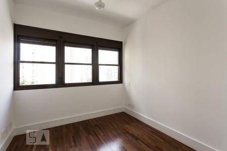 Apartamento para alugar com 120m², 3 quartos e 2 vagasQuarto 2