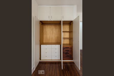 Apartamento para alugar com 120m², 3 quartos e 2 vagasQuarto 2