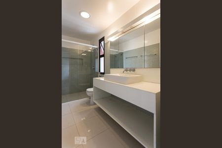 Apartamento para alugar com 120m², 3 quartos e 2 vagasBanheiro da suíte