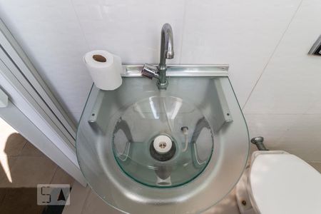 Banheiro de kitnet/studio para alugar com 1 quarto, 40m² em Vila Anglo Brasileira, São Paulo