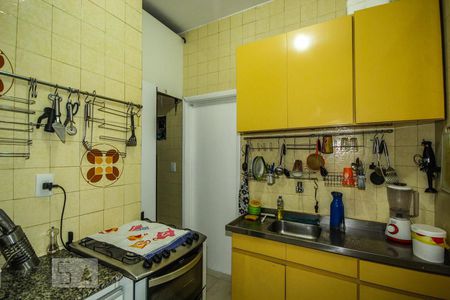 Apartamento à venda com 80m², 2 quartos e sem vagaCozinha