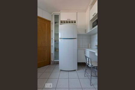 Apartamento para alugar com 96m², 3 quartos e 2 vagasCozinha (Geladeira)