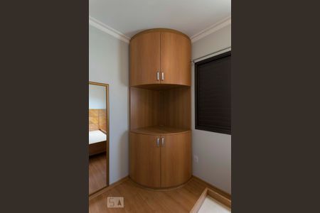 Apartamento para alugar com 96m², 3 quartos e 2 vagasQuarto 3 - Suíte (Armários)