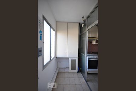 Apartamento à venda com 70m², 3 quartos e 1 vagaárea de serviço