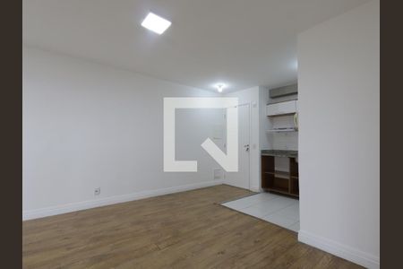 Sala de apartamento para alugar com 3 quartos, 70m² em Vila Suzana, São Paulo