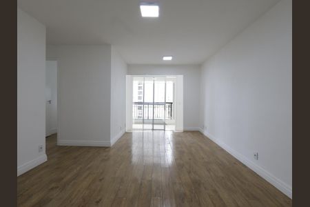 Sala de apartamento para alugar com 3 quartos, 70m² em Vila Suzana, São Paulo