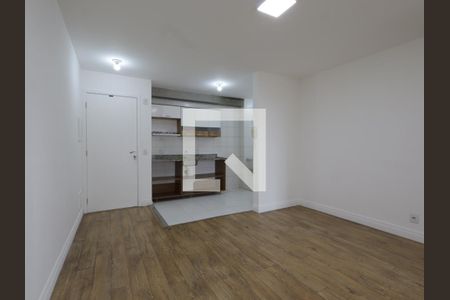 Sala de apartamento para alugar com 3 quartos, 70m² em Vila Suzana, São Paulo