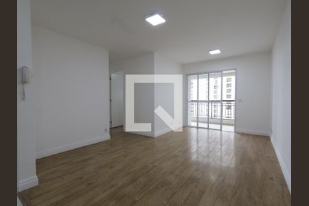 Sala de apartamento para alugar com 3 quartos, 70m² em Vila Suzana, São Paulo