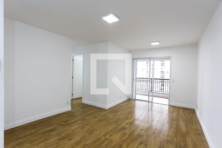 Sala de apartamento para alugar com 3 quartos, 70m² em Vila Suzana, São Paulo