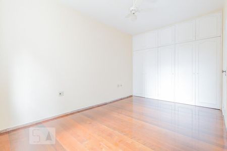 Apartamento à venda com 170m², 4 quartos e 2 vagas Apartamento à venda com 170m², 4 quartos e 2 vagasSuíte