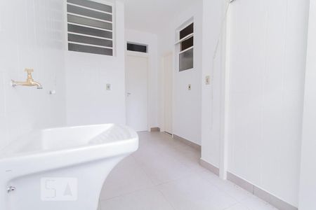 Apartamento à venda com 170m², 4 quartos e 2 vagas Apartamento à venda com 170m², 4 quartos e 2 vagasÁrea de serviço