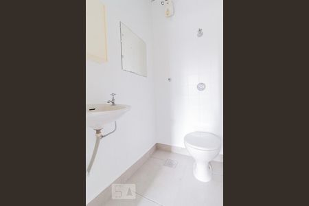 Apartamento à venda com 170m², 4 quartos e 2 vagas Apartamento à venda com 170m², 4 quartos e 2 vagasBanheiro de serviço