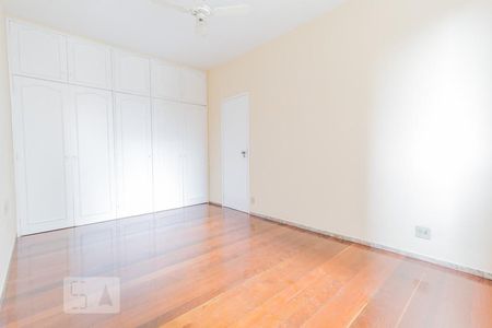 Apartamento à venda com 170m², 4 quartos e 2 vagas Apartamento à venda com 170m², 4 quartos e 2 vagasSuíte