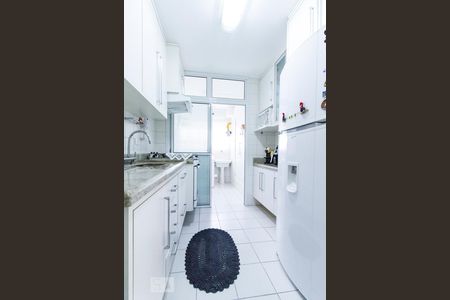 Apartamento à venda com 96m², 3 quartos e 2 vagasCozinha 