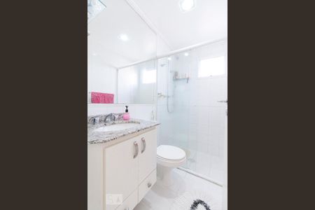 Apartamento à venda com 96m², 3 quartos e 2 vagasBanheiro suíte 