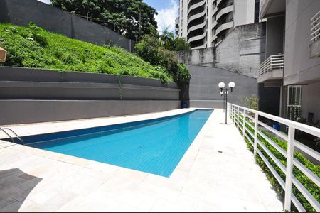 Apartamento à venda com 84m², 1 quarto e 2 vagasPiscina