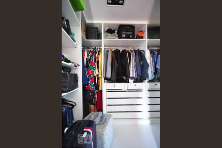 Apartamento à venda com 84m², 1 quarto e 2 vagasCloset da suíte