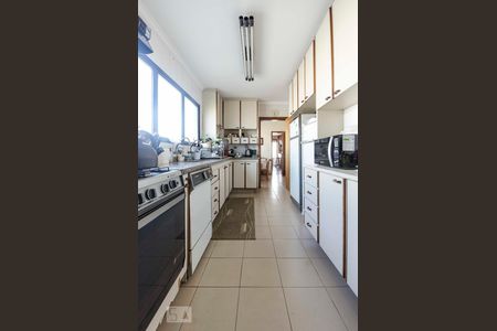 Apartamento à venda com 262m², 4 quartos e 4 vagasCozinha