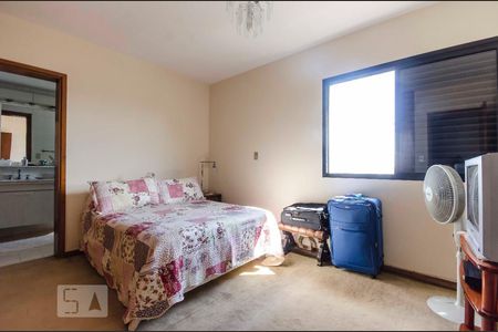 Apartamento à venda com 262m², 4 quartos e 4 vagasSuíte 1