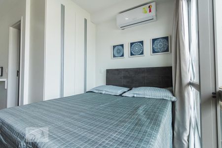 Sala/Quarto de kitnet/studio à venda com 1 quarto, 33m² em Vila Cordeiro, São Paulo