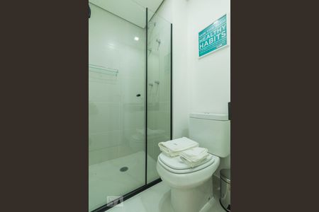 Banheiro de kitnet/studio à venda com 1 quarto, 33m² em Vila Cordeiro, São Paulo