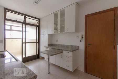 Apartamento à venda com 117m², 3 quartos e 2 vagas