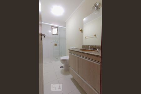 Apartamento à venda com 117m², 3 quartos e 2 vagas Apartamento à venda com 117m², 3 quartos e 2 vagasBanheiro