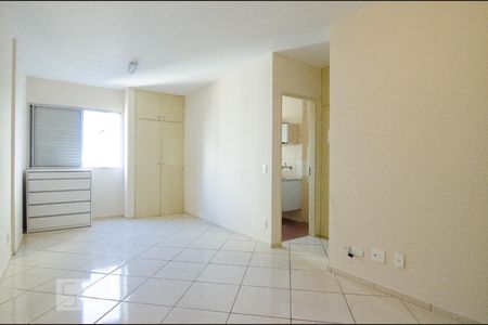 Sala de kitnet/studio para alugar com 1 quarto, 40m² em Centro, Campinas