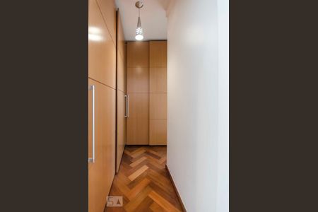 Apartamento à venda com 190m², 4 quartos e 4 vagasSuíte 2