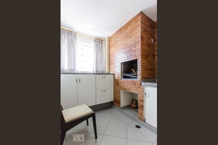 Apartamento à venda com 190m², 4 quartos e 4 vagasÁrea gourmet