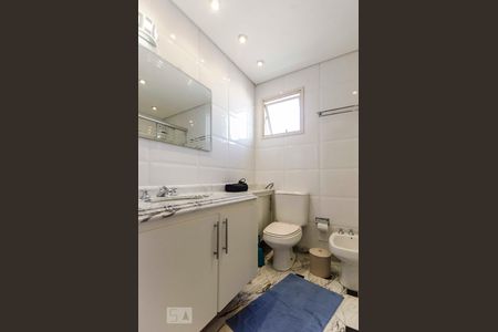 Apartamento à venda com 190m², 4 quartos e 4 vagasBanheiro Suíte 2