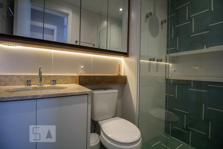 Apartamento à venda com 88m², 2 quartos e 2 vagas Apartamento à venda com 88m², 2 quartos e 2 vagasBanheiro social