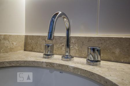 Apartamento à venda com 88m², 2 quartos e 2 vagas Apartamento à venda com 88m², 2 quartos e 2 vagasBanheiro social detalhe