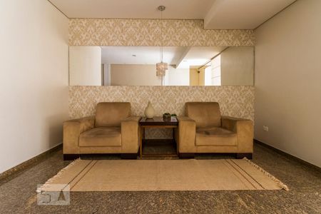 Apartamento para alugar com 123m², 3 quartos e 2 vagasPoltronas do hall social