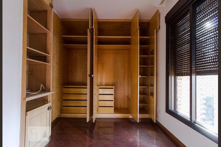 Apartamento para alugar com 147m², 3 quartos e 2 vagasArmário quarto 2 