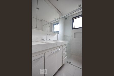 Apartamento à venda com 158m², 2 quartos e 3 vagasBanheiro suíte