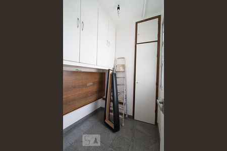 Apartamento à venda com 280m², 4 quartos e 3 vagasQuarto Serviço