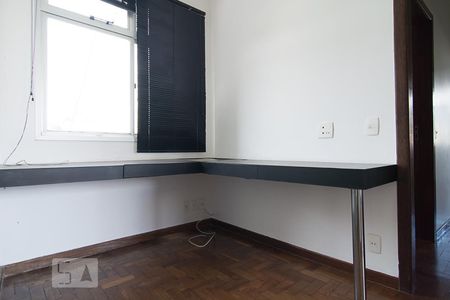 Apartamento à venda com 280m², 4 quartos e 3 vagasQuarto