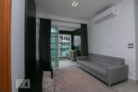 Sala de kitnet/studio para alugar com 1 quarto, 55m² em Vila Regente Feijó, São Paulo