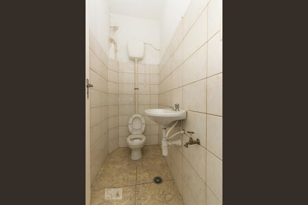 Casa à venda com 361m², 7 quartos e sem vaga Casa à venda com 361m², 7 quartos e sem vagaBanheiro da edícula